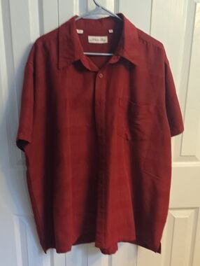 Milano Short Sleeve Button-Down Shirt — Burgundy Red